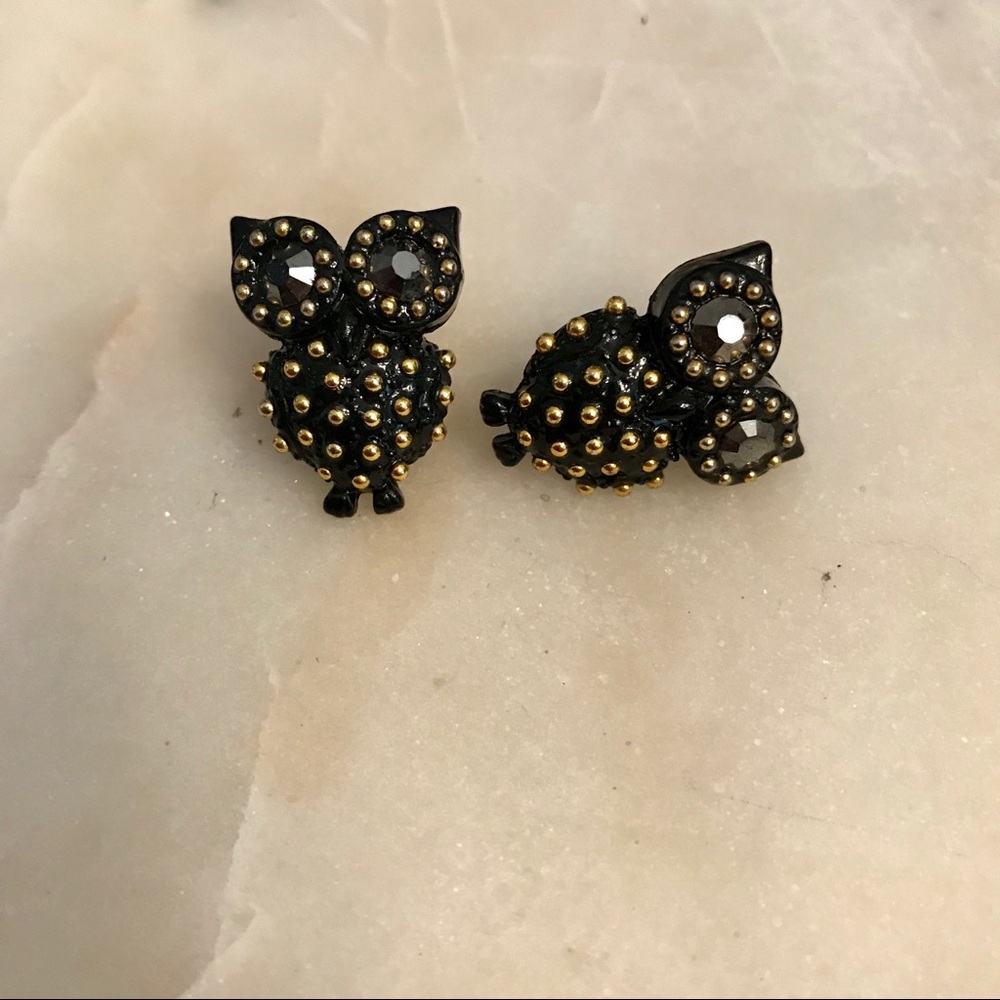 ✨🦉Black gold studded owl stud earrings 🦉✨